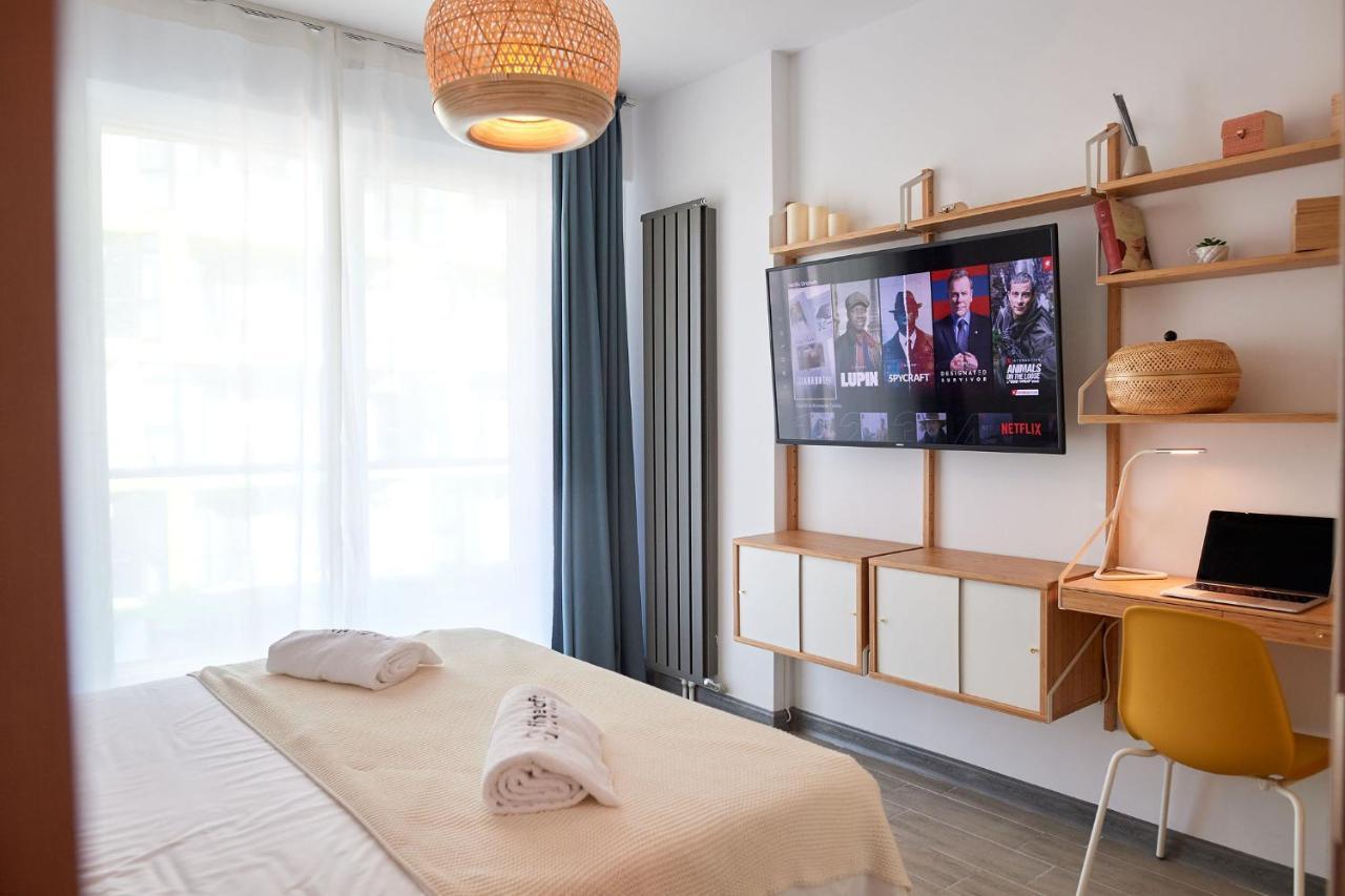 Fineloft Sea View Apartment-Spa N Pools Beach Resort Navodari Ngoại thất bức ảnh